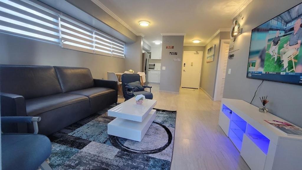 Waikiki Condo 2 Bedrooms 2 Bathrooms With 1 Free Parking Space Χονολουλού Εξωτερικό φωτογραφία